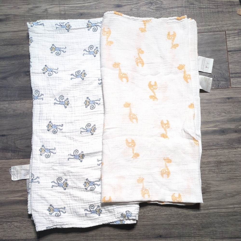 Aden + Anais Bundle of 2 100% Cotton Muslin Blanket Giraffe‎ and Monkey